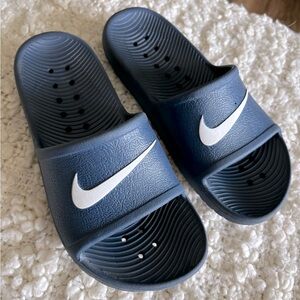 Kids NIKE slides size 2